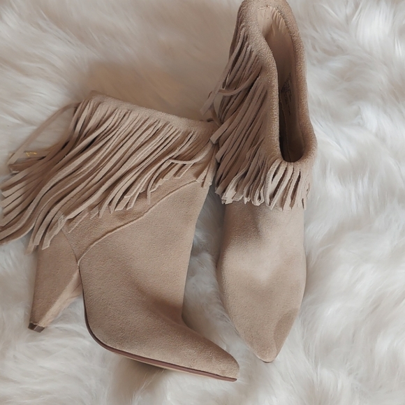 Steve Madden Shoes - Steve Madden fringe booties